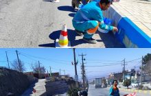 رنگ آمیزی جداول آیلند بلوار امام رضا(ع) شهر مزداوند در راستای استقبال از بهار ۱۴۰۴